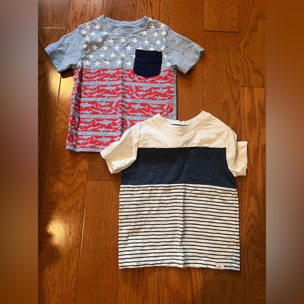 Gap Baby set of two tee shirts 4T American flag with sharks and blue and white